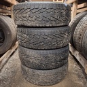 215/60R17C 109/107R Nokian Hakkapeliitta C3 Käytetty nastarengas 6-7mm DOT-17 ja -20