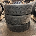 205/75R16C 113/111R Nokian Hakkapeliitta C3 Käytetty nastarengas 5mm DOT-21