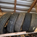 185/80R14 90Q Pinnoitettu Käytetty nastarengas Ajamaton Vanha