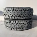 215/65R16 102T Kumho WinterCraft WS51 SUV kitkarengas 9,5mm DOT-24 (ajettu 500km)