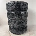 225/55R17 101T Tracmax X-Privilo S500 Käytetty nastarengas 8,5mm DOT-23